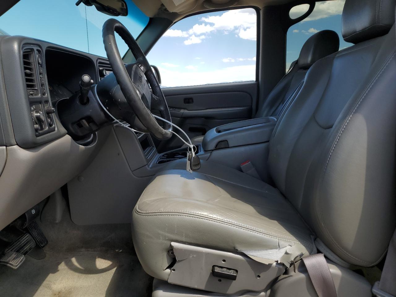 2004 GMC Yukon VIN: 1GKEK13ZX4J207712 Lot: 64474525