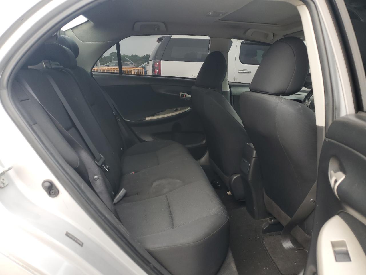 2010 Toyota Corolla Base VIN: 1NXBU4EE7AZ268218 Lot: 64491235
