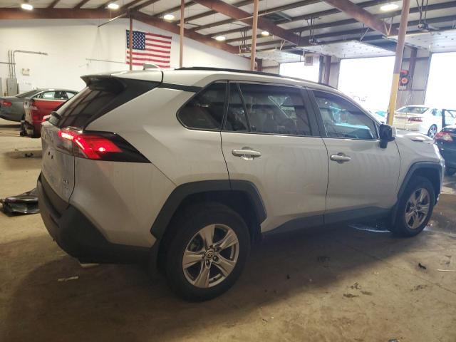  TOYOTA RAV4 2022 Srebrny