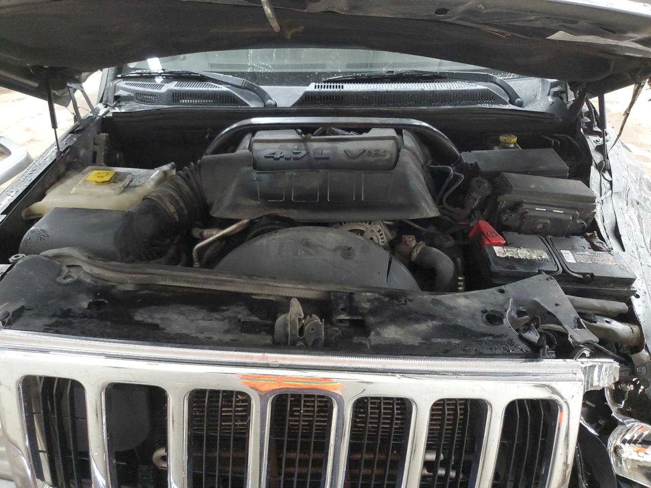 2008 Jeep Commander Sport VIN: 1J8HH48NX8C126176 Lot: 64853965