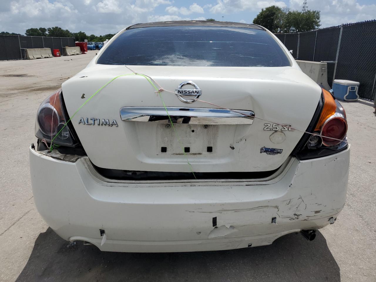 2011 Nissan Altima Base VIN: 1N4AL2AP4BN402117 Lot: 64765435