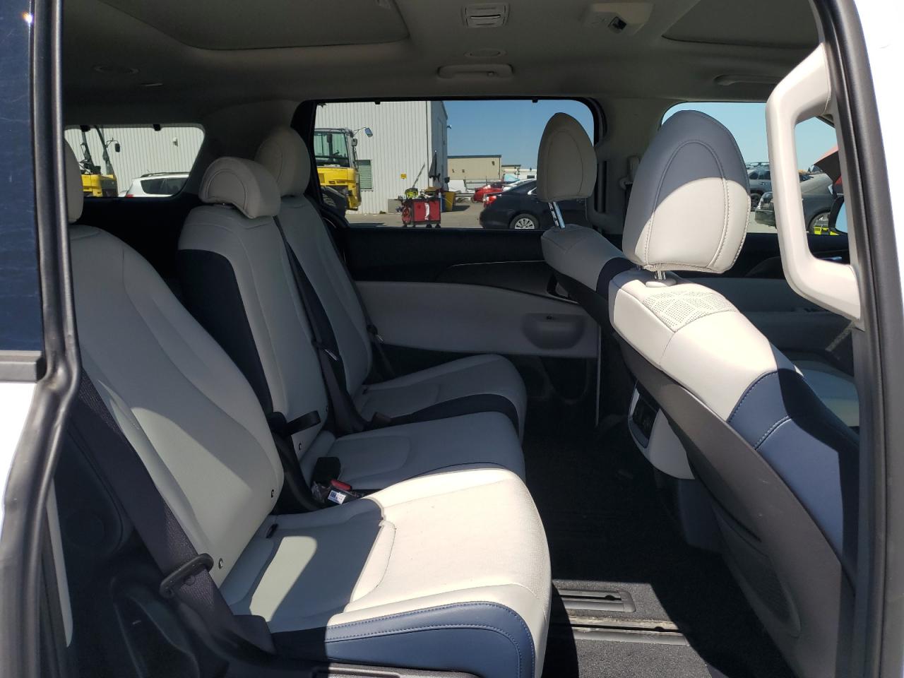 2025 Kia Carnival Sx VIN: KNDNE5KA6S6072766 Lot: 64060655
