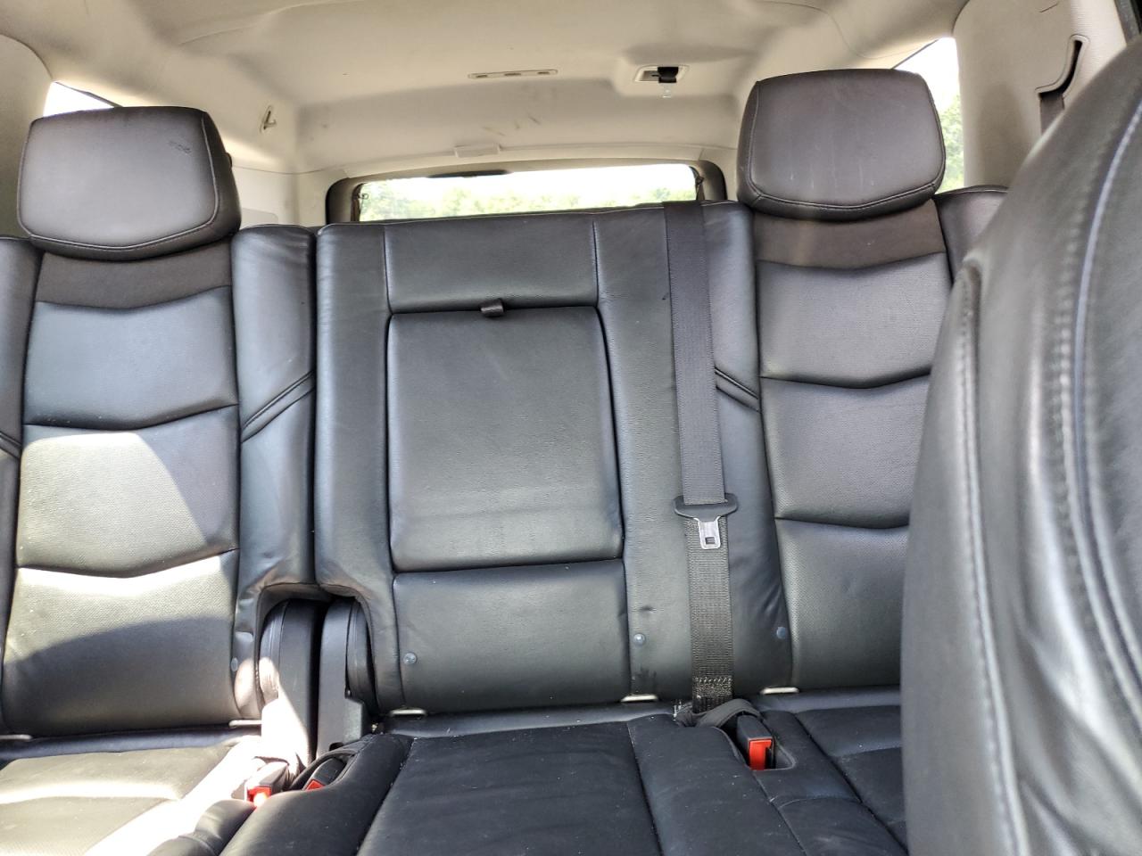 2019 Cadillac Escalade Esv Luxury VIN: 1GYS4HKJ3KR344626 Lot: 64810065