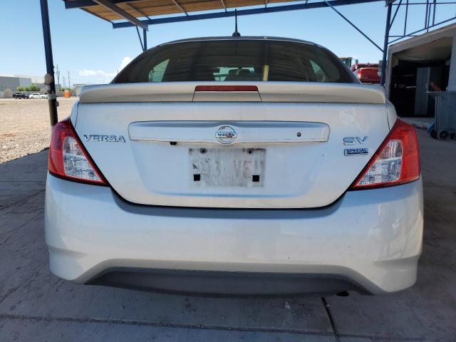  NISSAN VERSA 2017 Silver