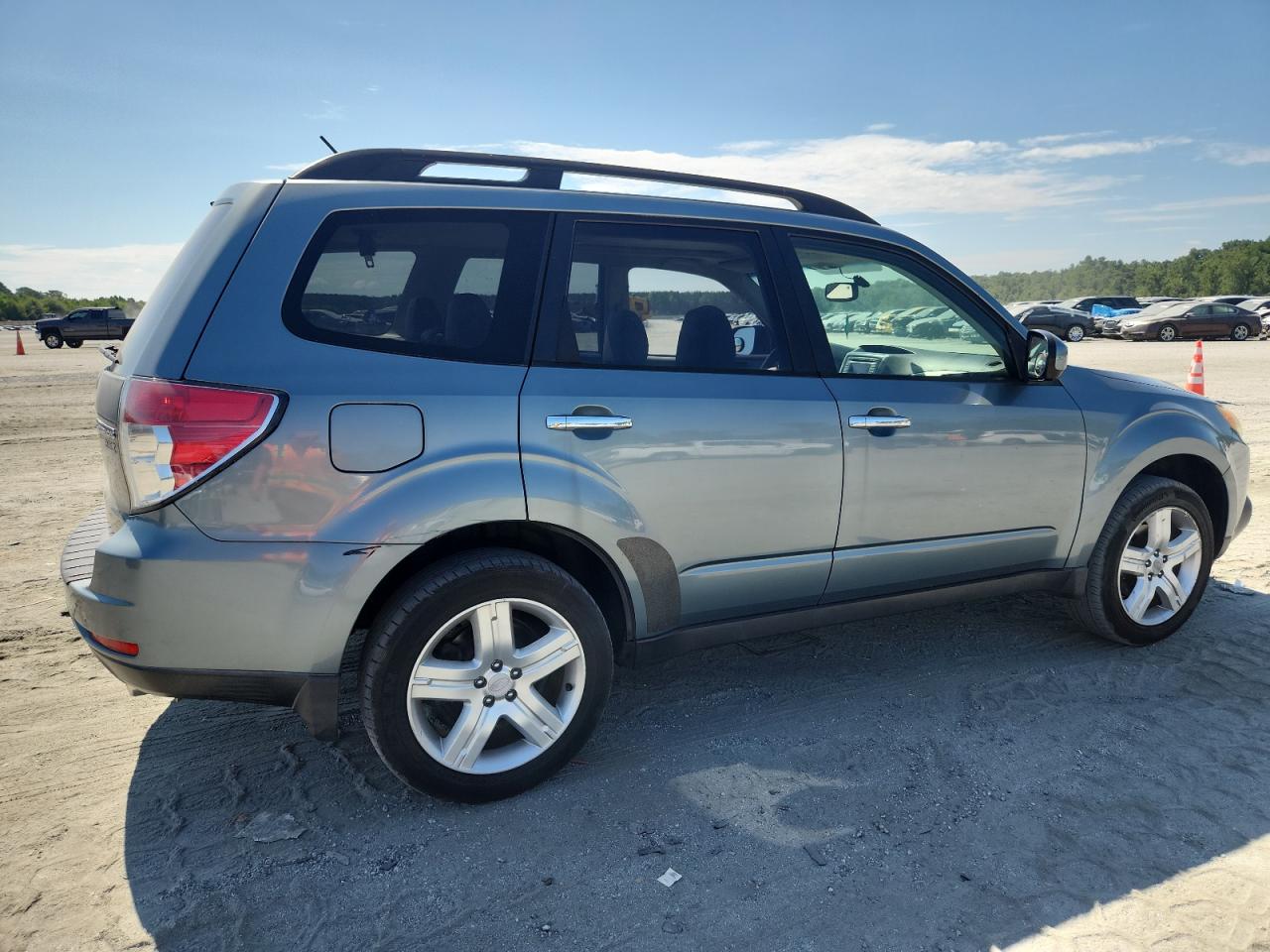 2010 Subaru Forester 2.5X Limited VIN: JF2SH6DCXAH757937 Lot: 67010395