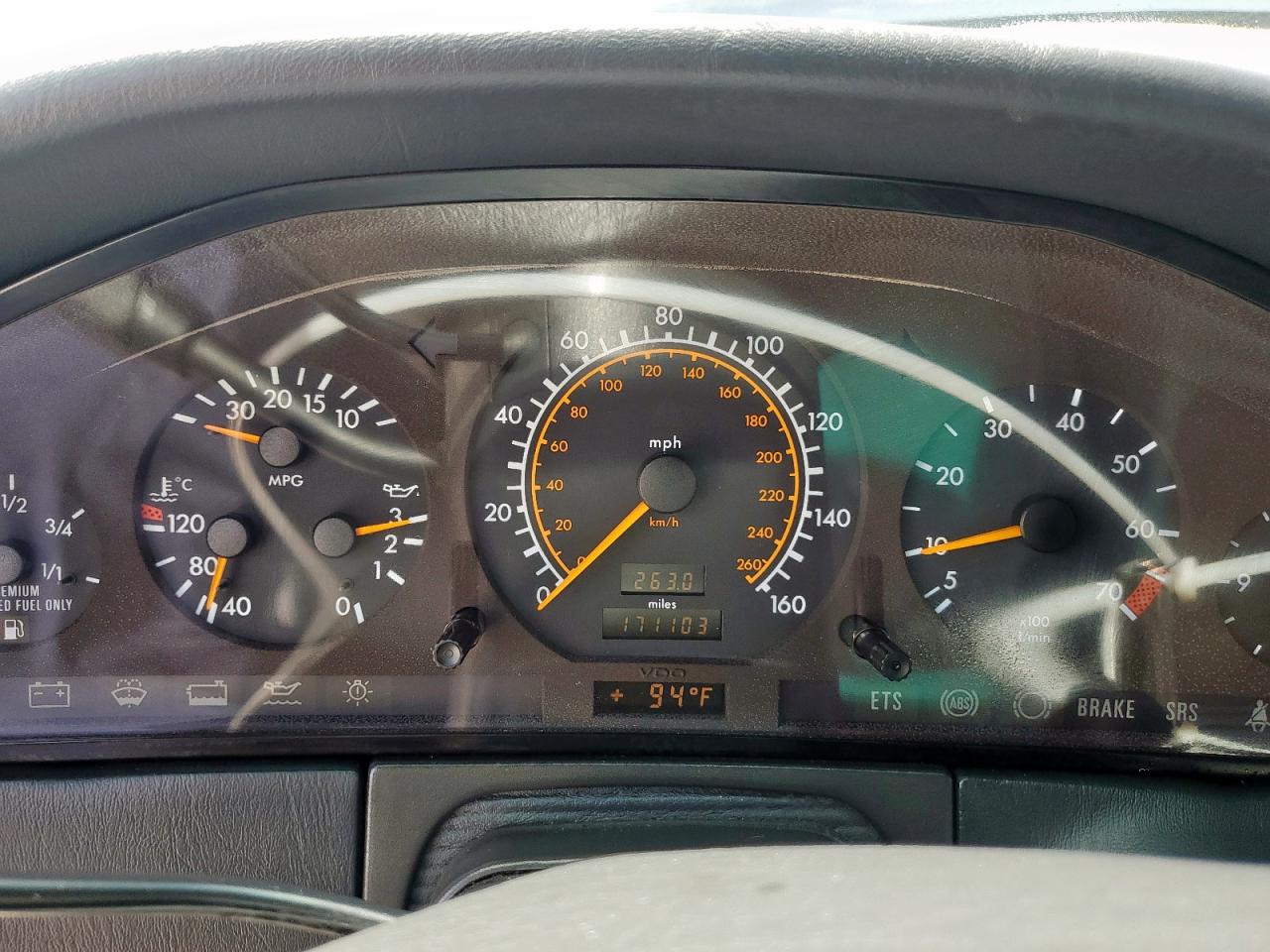 1995 Mercedes-Benz S 320 VIN: WDBGA33E9SA215635 Lot: 64425915
