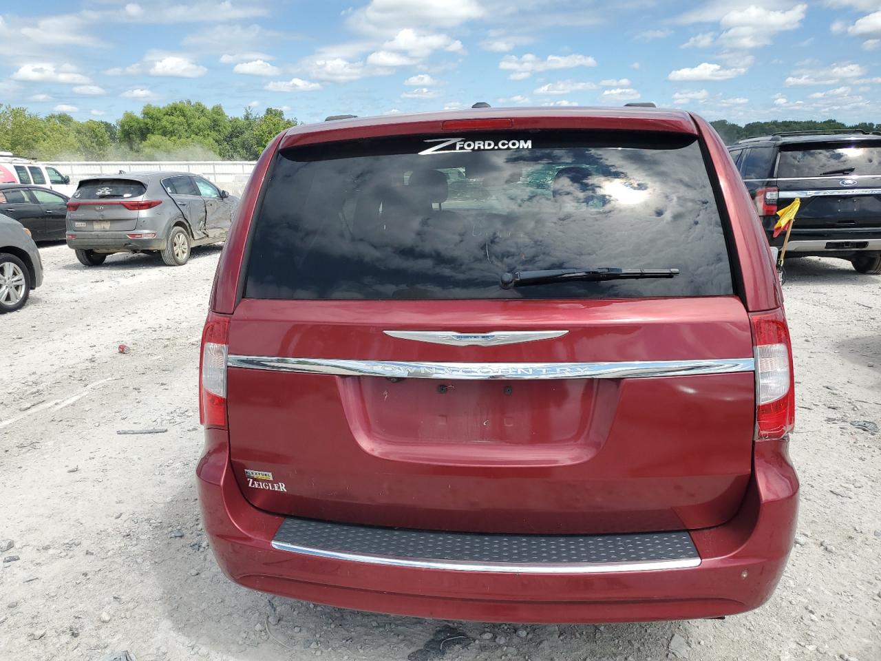 2015 Chrysler Town & Country Touring VIN: 2C4RC1BG6FR654322 Lot: 65325695