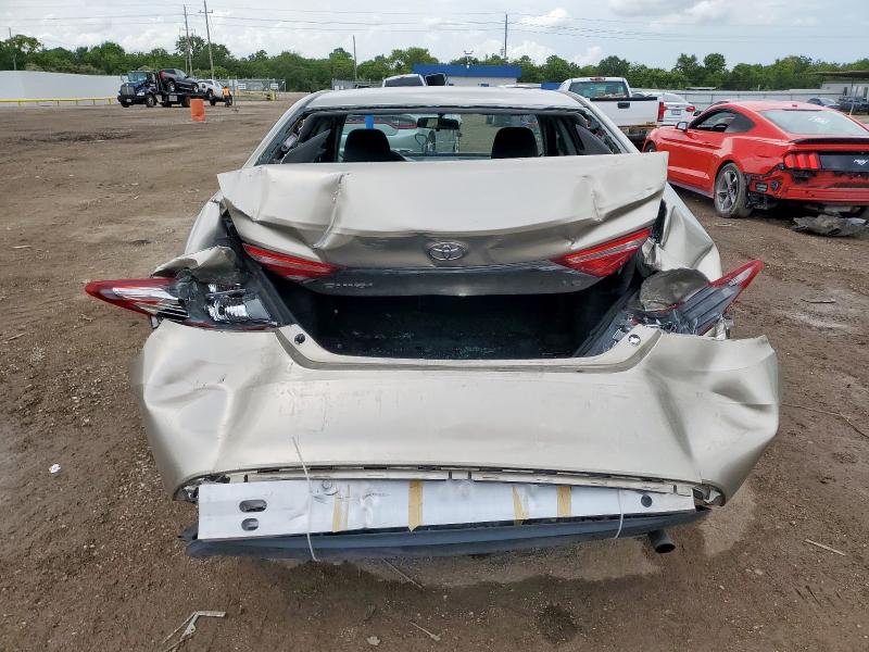 Sedans TOYOTA CAMRY 2017 Beżowy