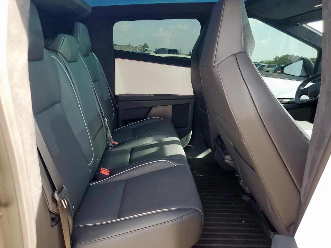 2024 Tesla Cybertruck VIN: 7G2CEHED0RA005233 Lot: 64998615