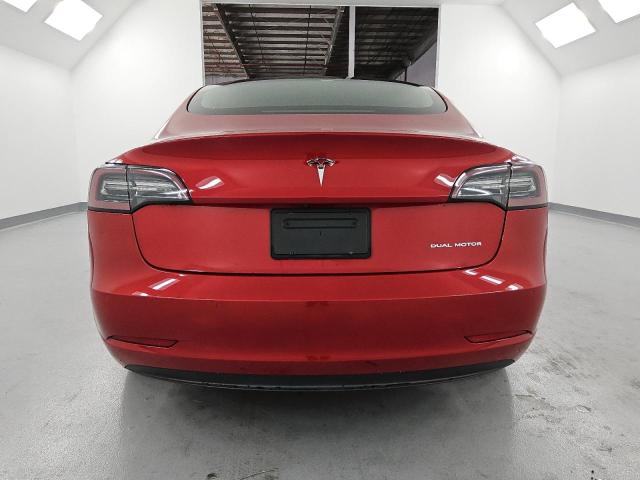  TESLA MODEL 3 2022 Czerwony