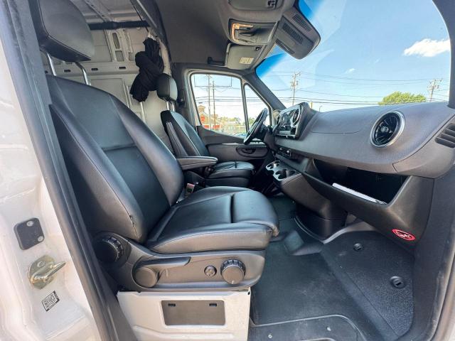  MERCEDES-BENZ SPRINTER 2023 White