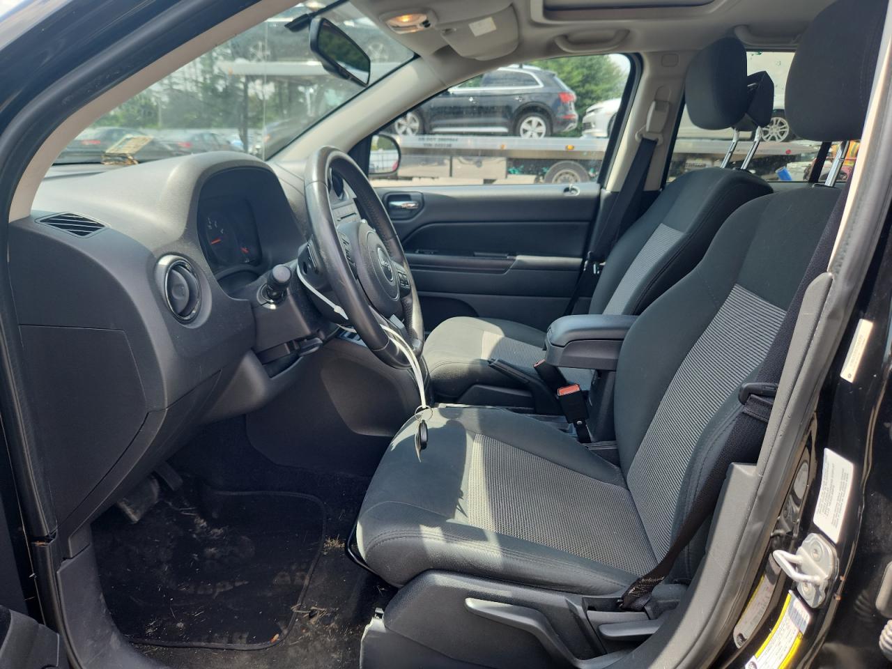 2012 Jeep Compass Latitude VIN: 1C4NJCEB8CD684369 Lot: 64058185