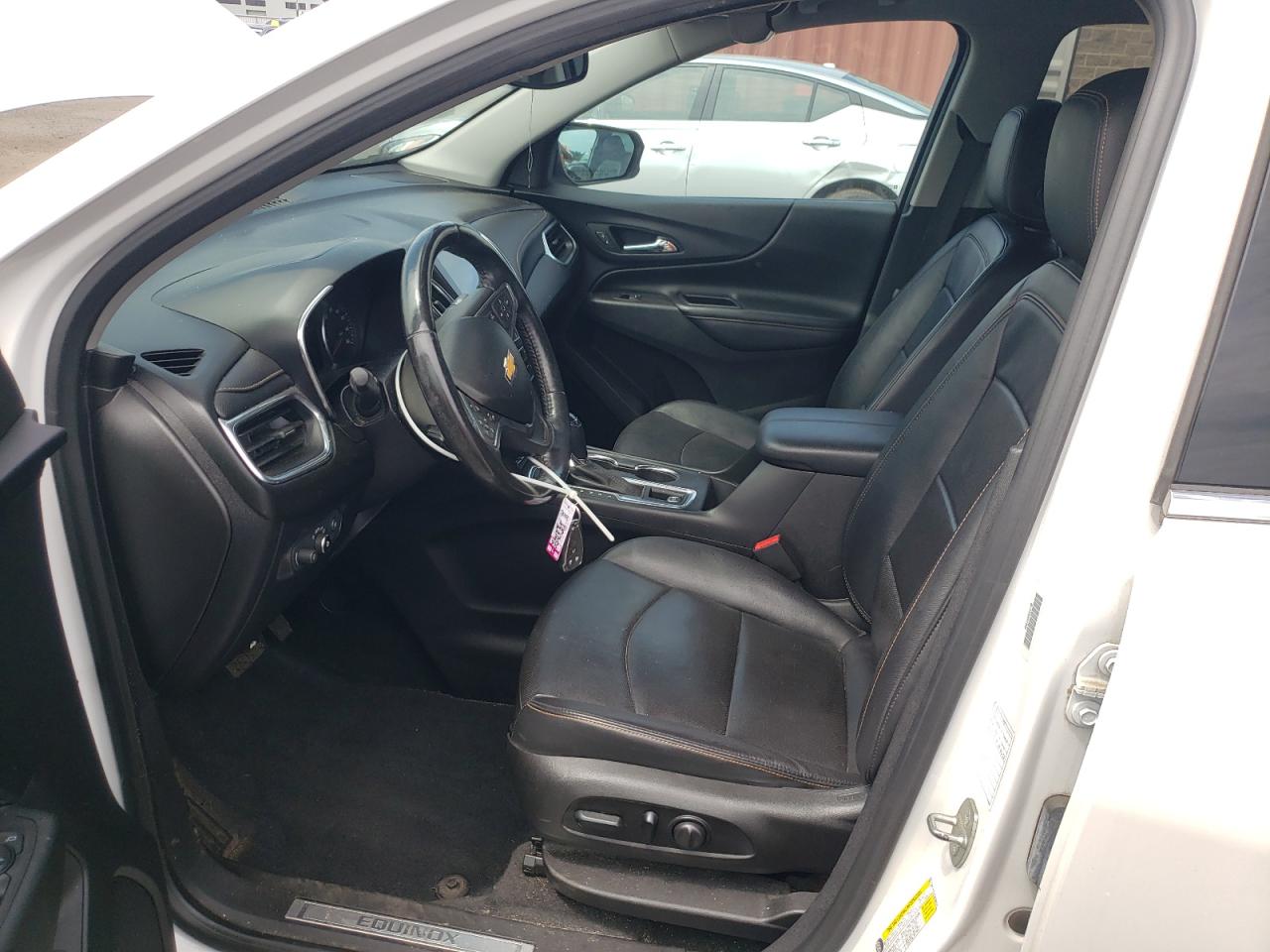 2018 Chevrolet Equinox Premier VIN: 2GNAXVEV6J6306010 Lot: 64092035