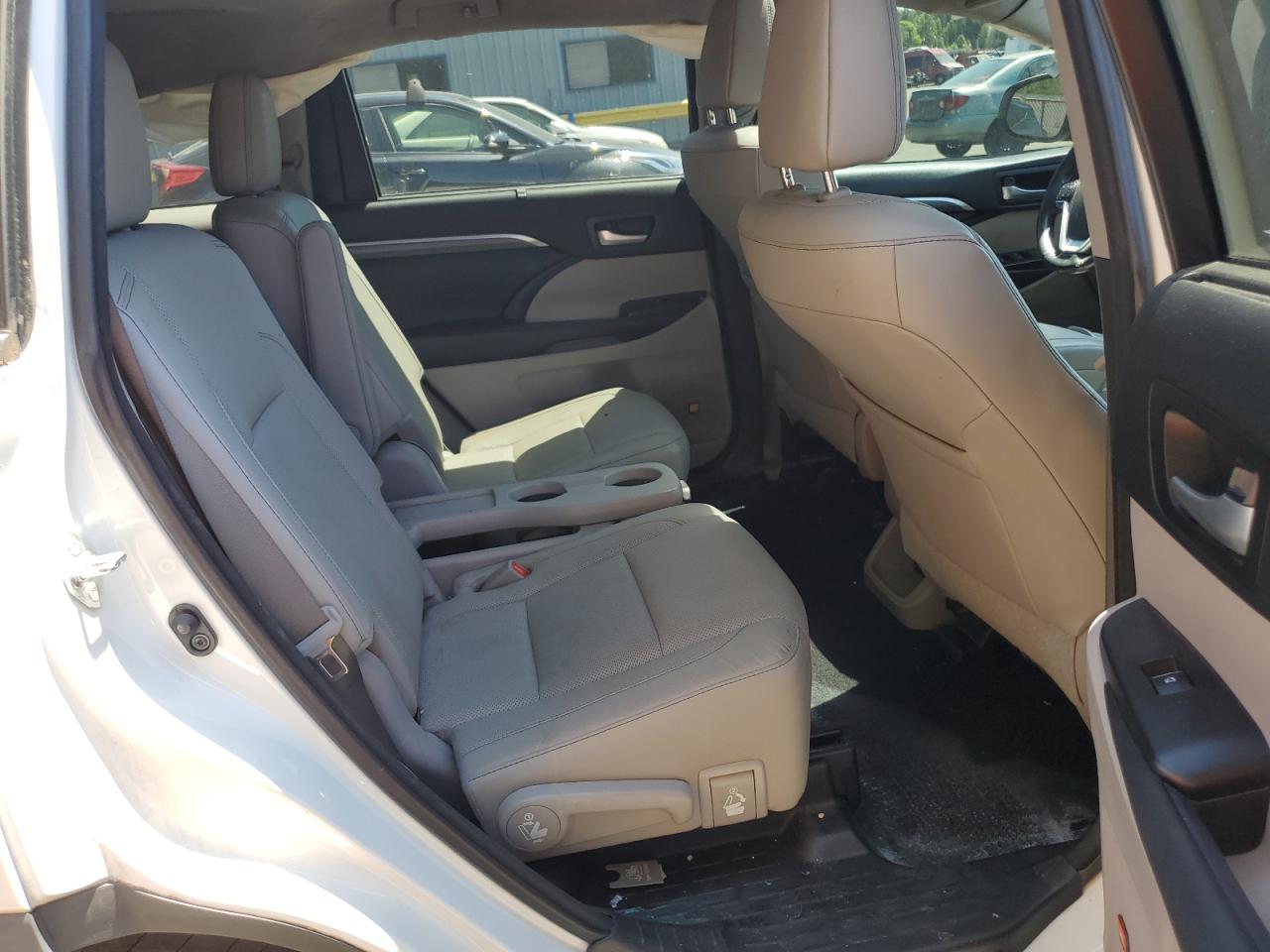 2017 Toyota Highlander Hybrid Limited VIN: 5TDDGRFH6HS025380 Lot: 63672595