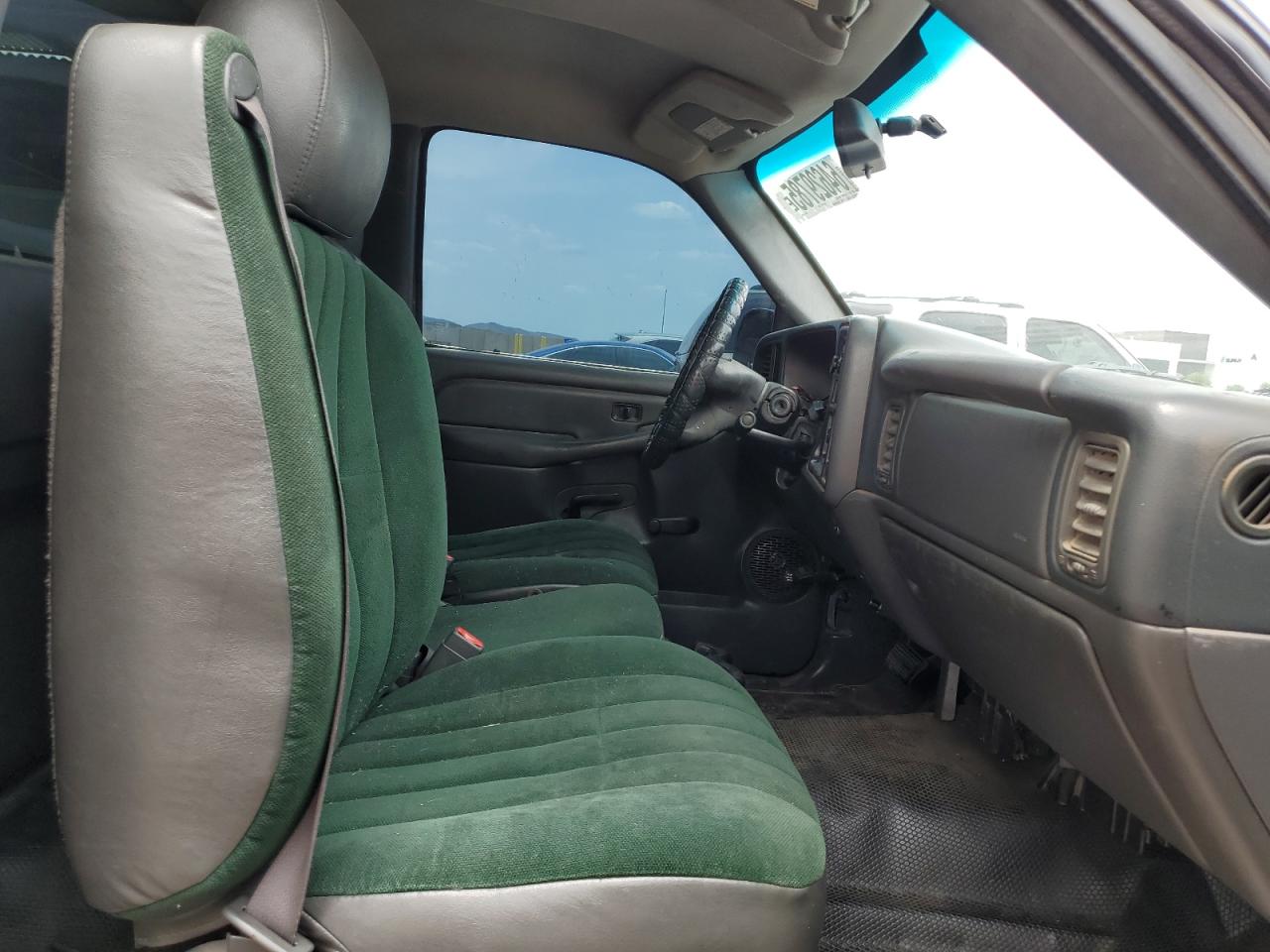 2004 GMC New Sierra C1500 VIN: 1GTEC14X04Z107979 Lot: 64629785