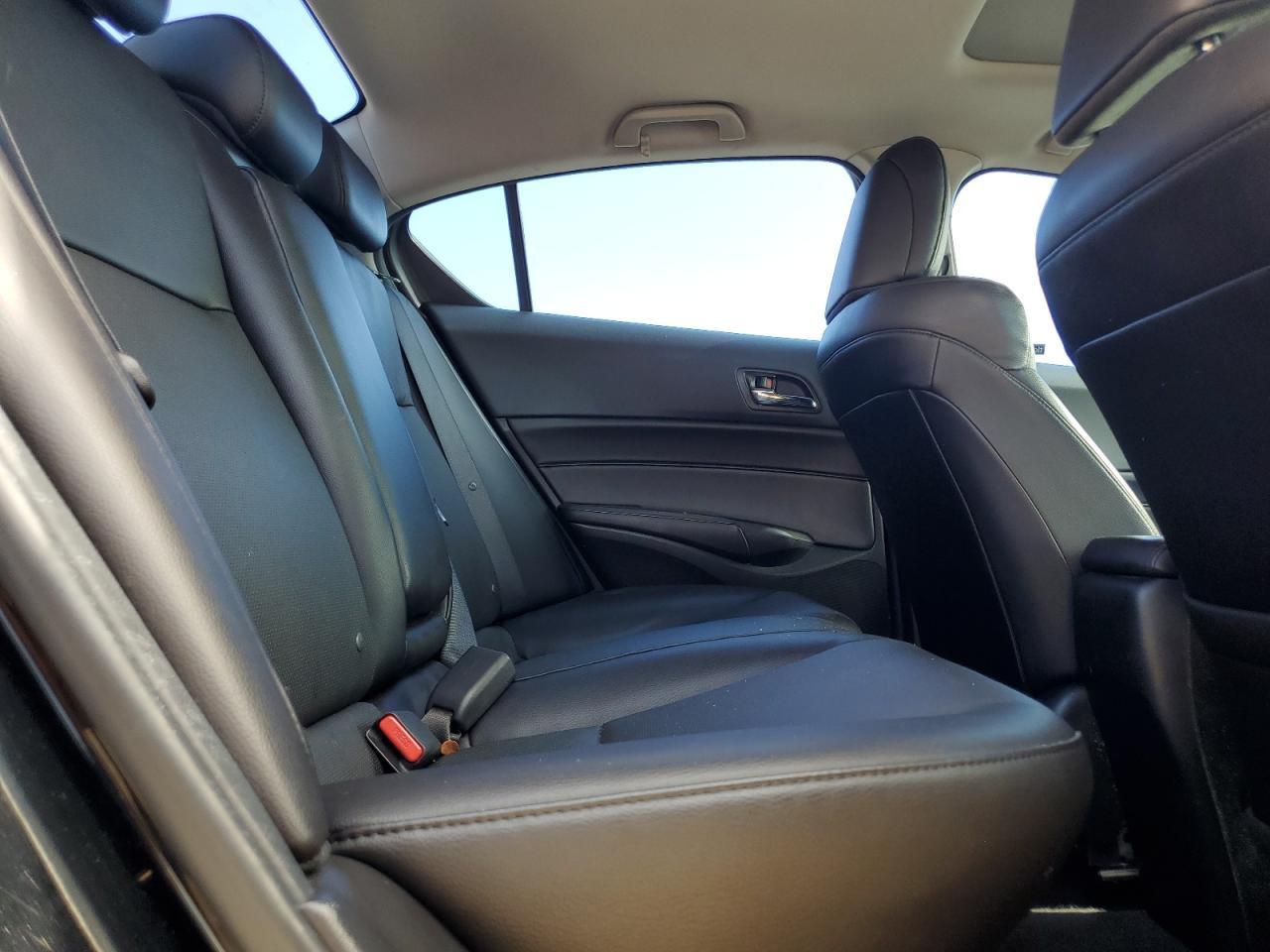 19ude2f79ha008317 19UDE2F79HA008317 2017 Acura Ilx Premium