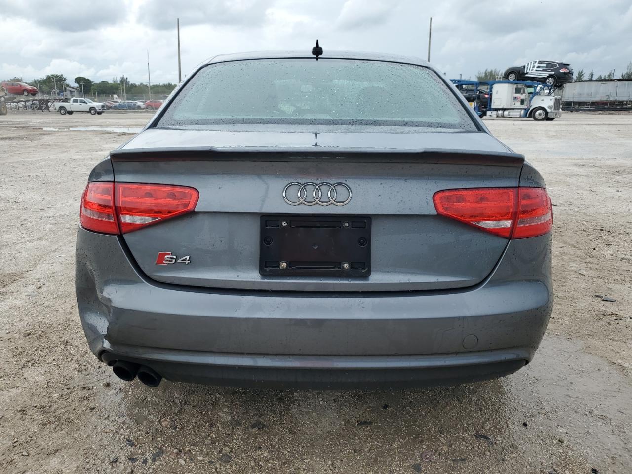 2013 Audi A4 Premium VIN: WAUBFAFL8DN008397 Lot: 64733945