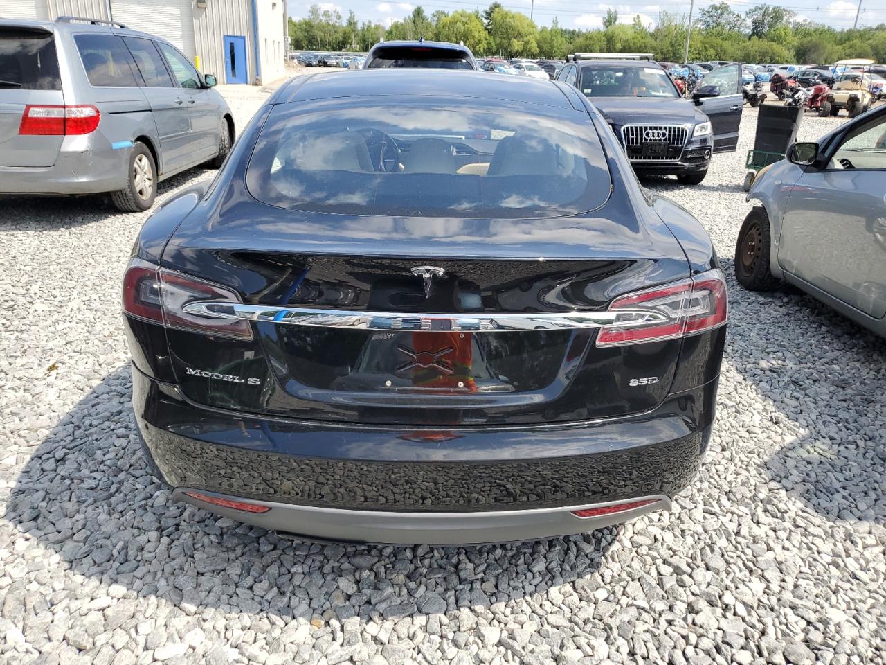 2015 Tesla Model S VIN: 5YJSA1E23FF106359 Lot: 61127705