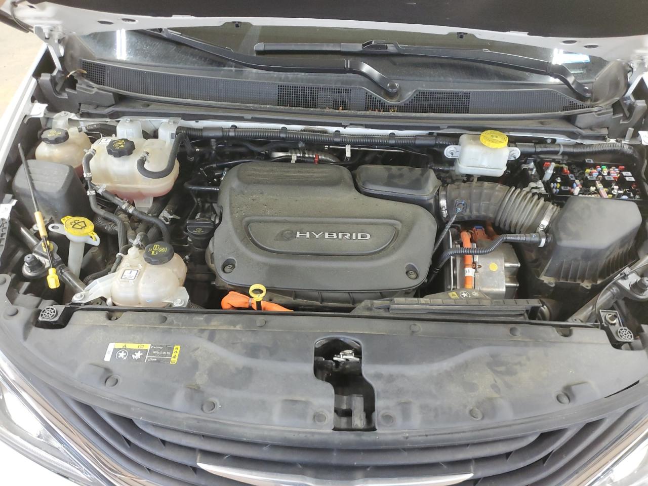 2018 Chrysler Pacifica Hybrid Limited VIN: 2C4RC1N72JR124708 Lot: 63746275