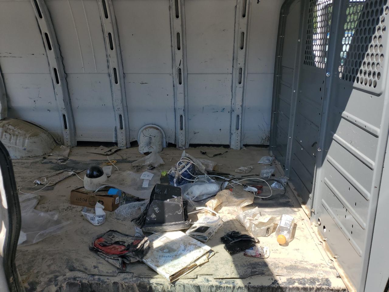 2017 GMC Savana G2500 VIN: 1GTW7BFGXH1116883 Lot: 66181165