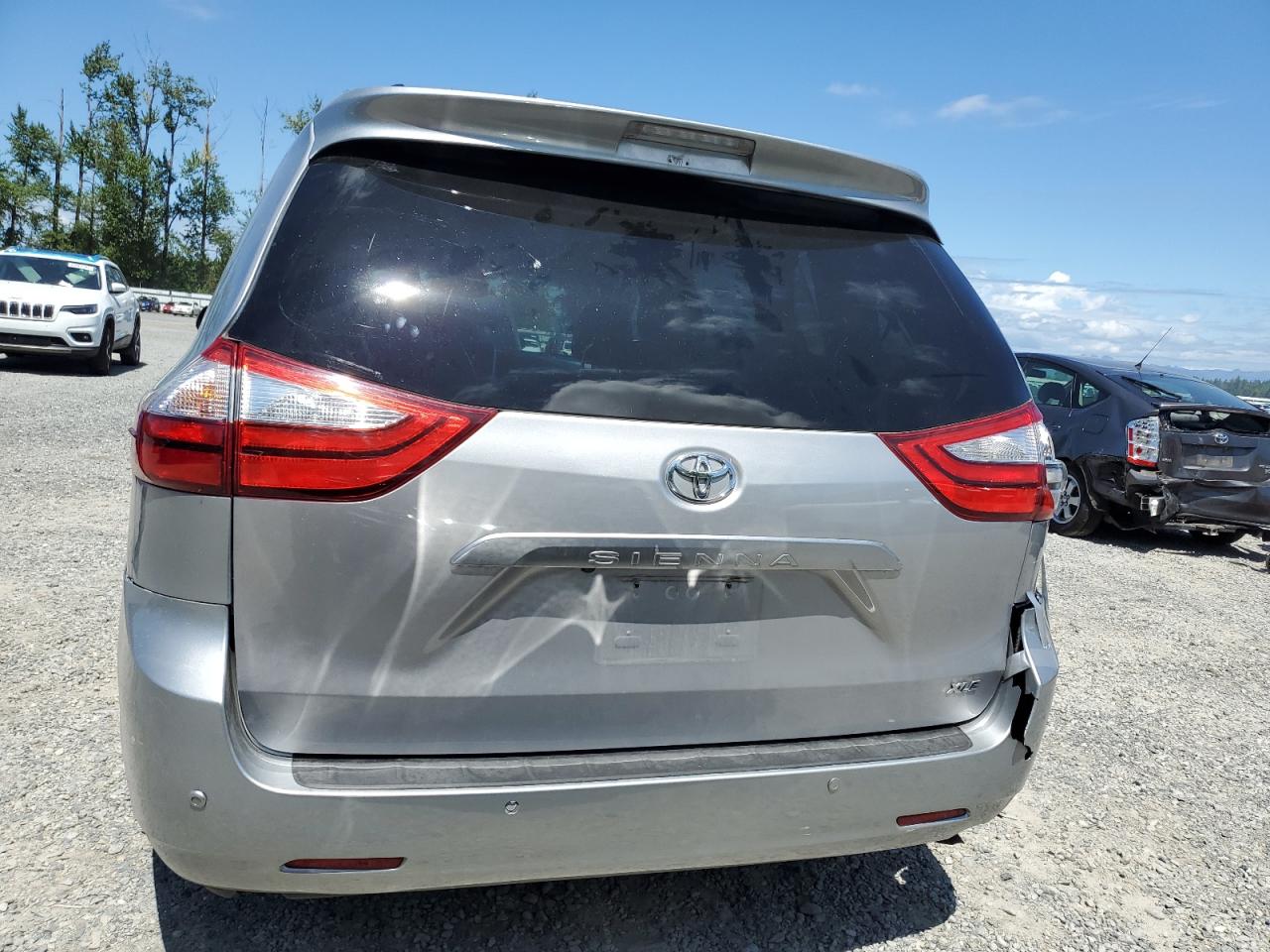 2016 Toyota Sienna Xle VIN: 5TDYK3DC3GS713730 Lot: 63879015