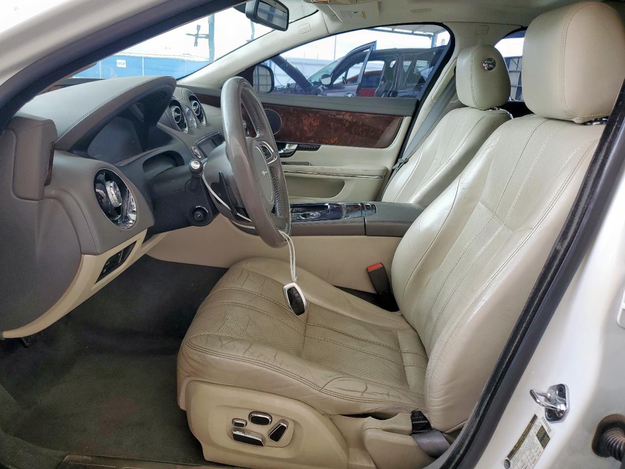 2011 Jaguar Xj VIN: SAJWA1CB2BLV07172 Lot: 63343085