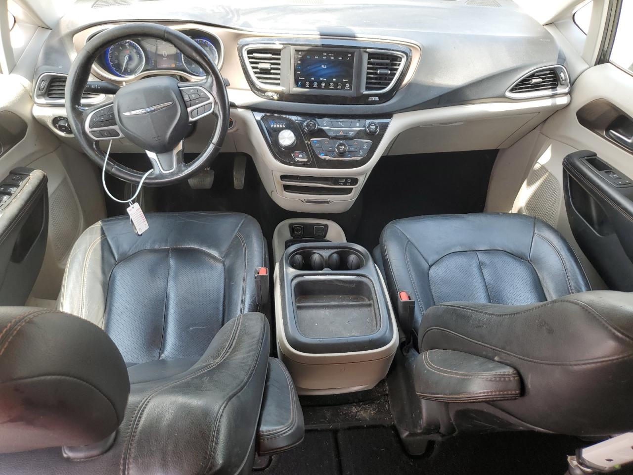 2019 Chrysler Pacifica Touring L VIN: 2C4RC1BG3KR613110 Lot: 65047575