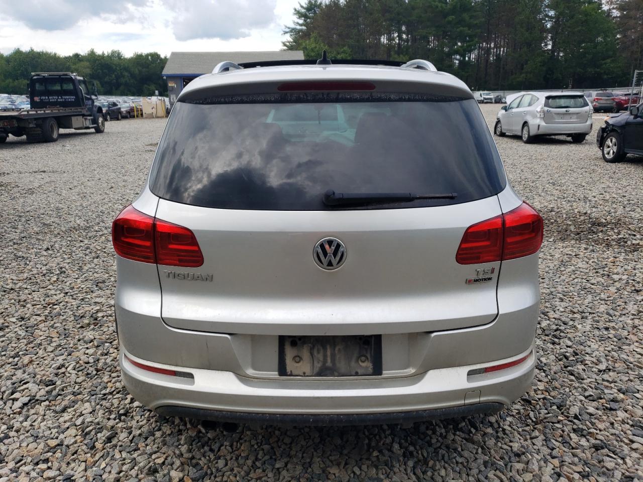 2017 Volkswagen Tiguan Sport VIN: WVGUV7AXXHW506639 Lot: 63419115