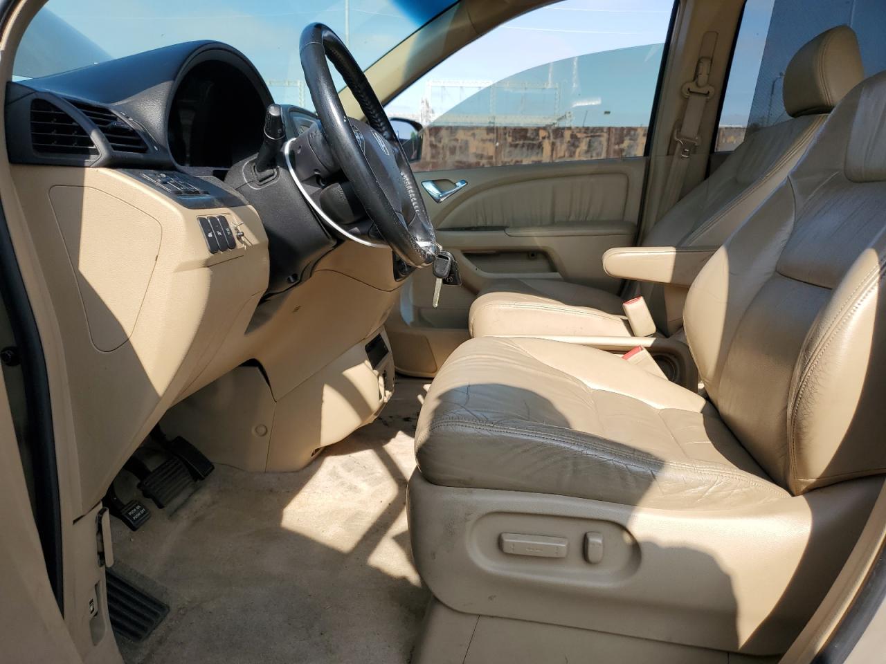 2006 Honda Odyssey Touring VIN: 5FNRL38886B047359 Lot: 63230905