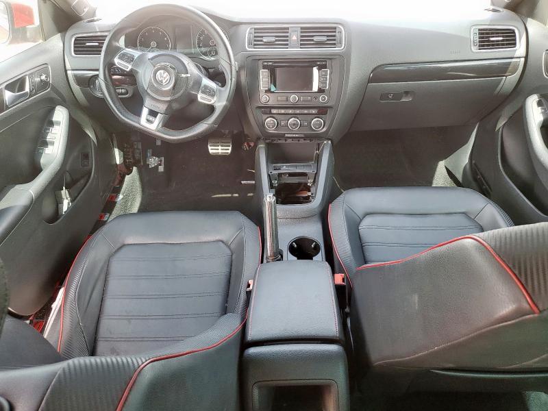Sedans VOLKSWAGEN JETTA 2014 Red