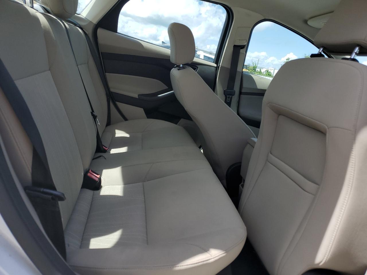 2016 Ford Focus Se VIN: 1FADP3F22GL304677 Lot: 65279845
