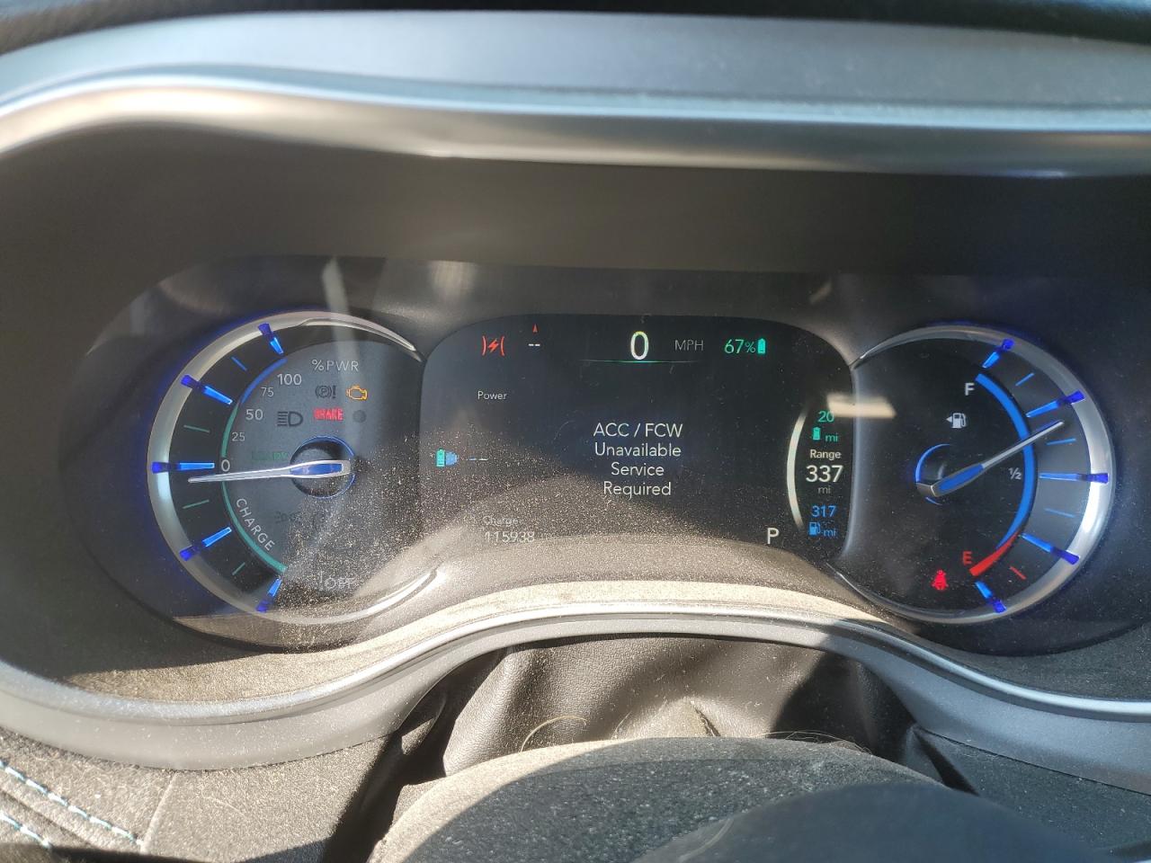 2018 Chrysler Pacifica Hybrid Limited VIN: 2C4RC1N72JR124708 Lot: 63746275