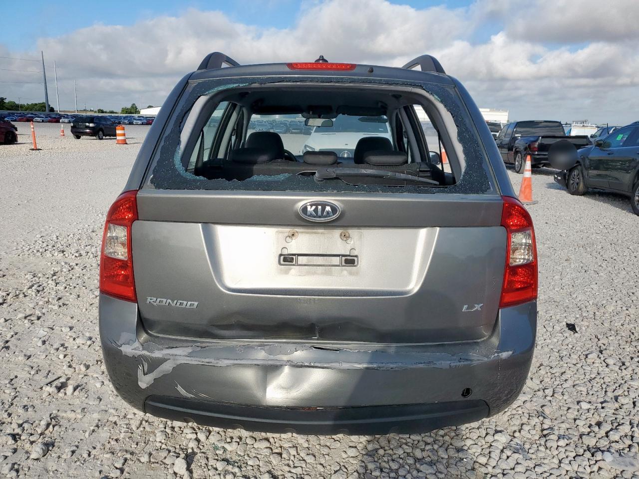 KNAFG528497251479 2009 Kia Rondo Base