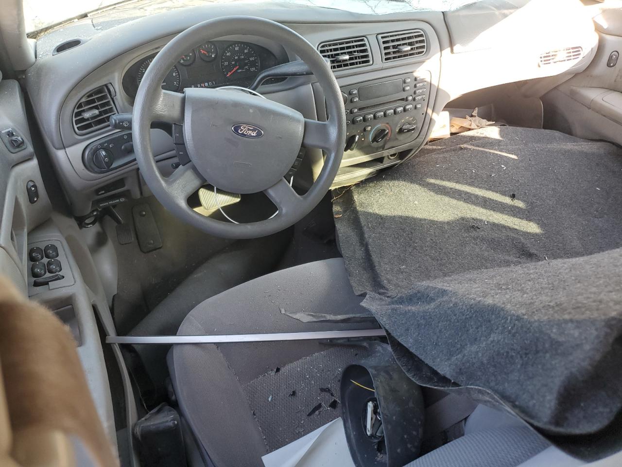 2005 Ford Taurus Se VIN: 1FAFP53UX5A290353 Lot: 66516935