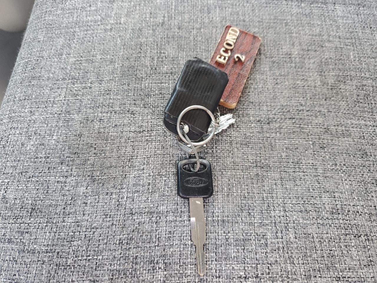 2019 Ford Econoline E350 Super Duty Cutaway Van VIN: 1FDEE3F67KDC00997 Lot: 65125815