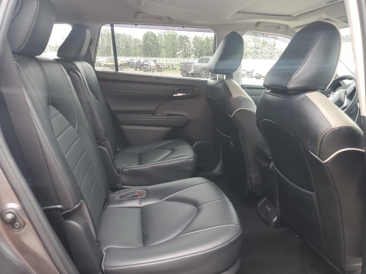 2022 Toyota Highlander Xle VIN: 5TDGZRBH0NS225745 Lot: 64306775
