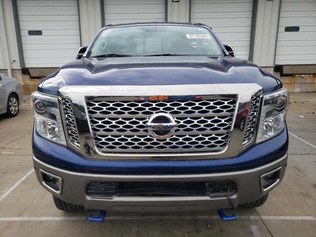  NISSAN TITAN 2017 Granatowy