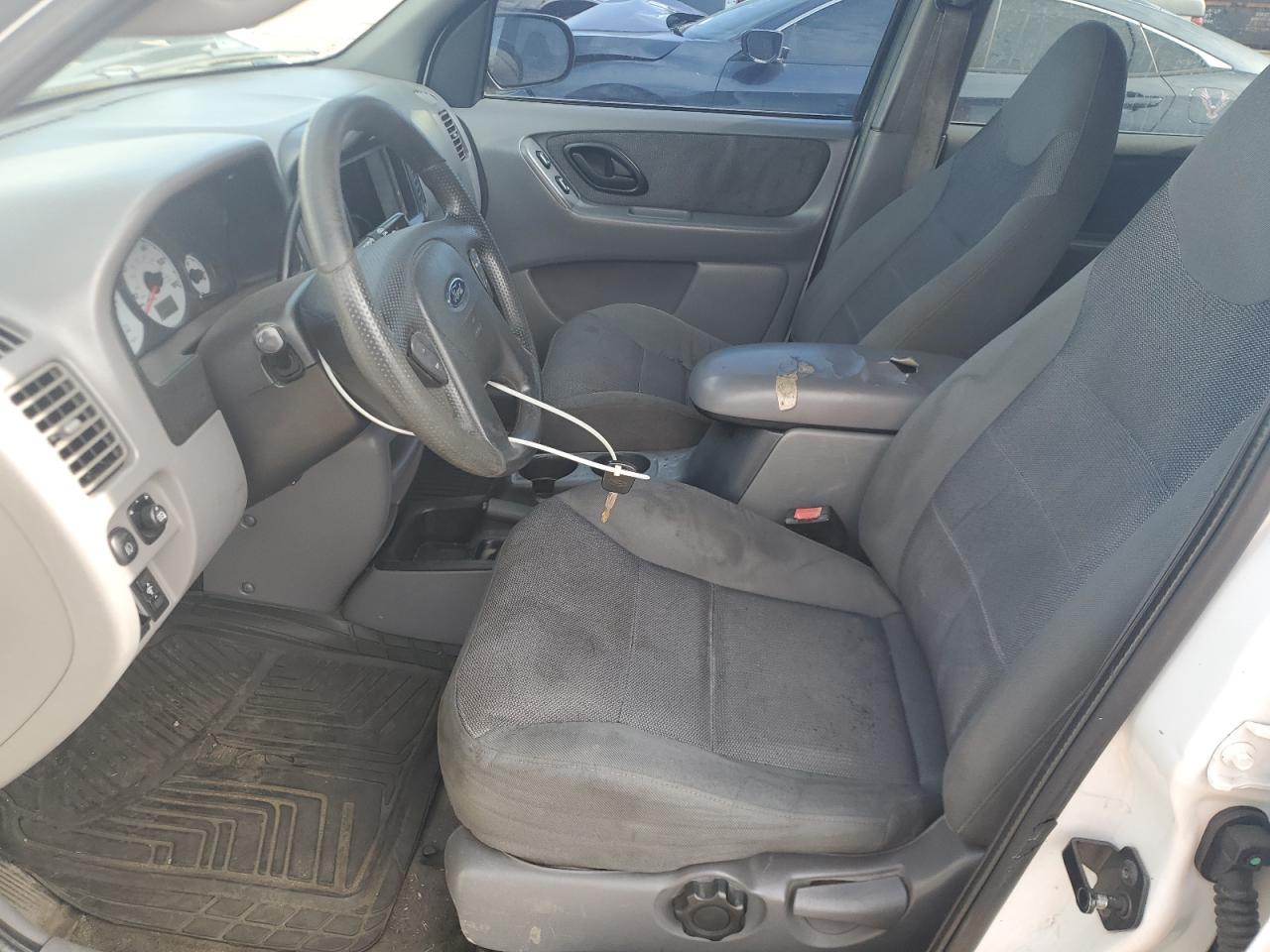 2001 Ford Escape Xlt VIN: 1FMYU04121KF92951 Lot: 64620475
