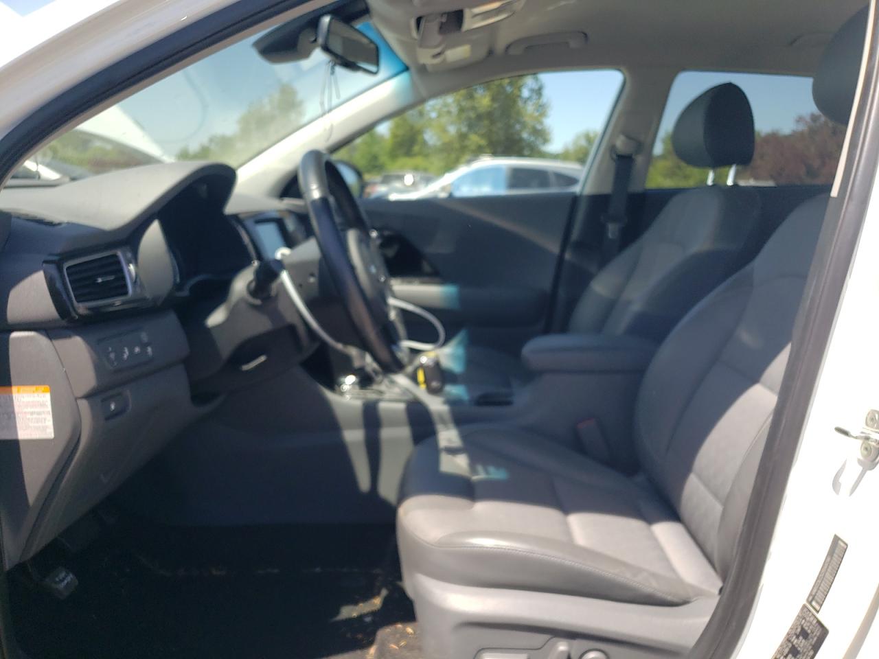 2018 Kia Niro Ex VIN: KNDCC3LC5J5144790 Lot: 64861175