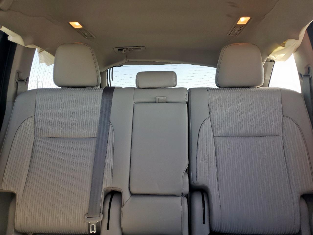 2018 Toyota Highlander Le VIN: 5TDZZRFH2JS239840 Lot: 64472425