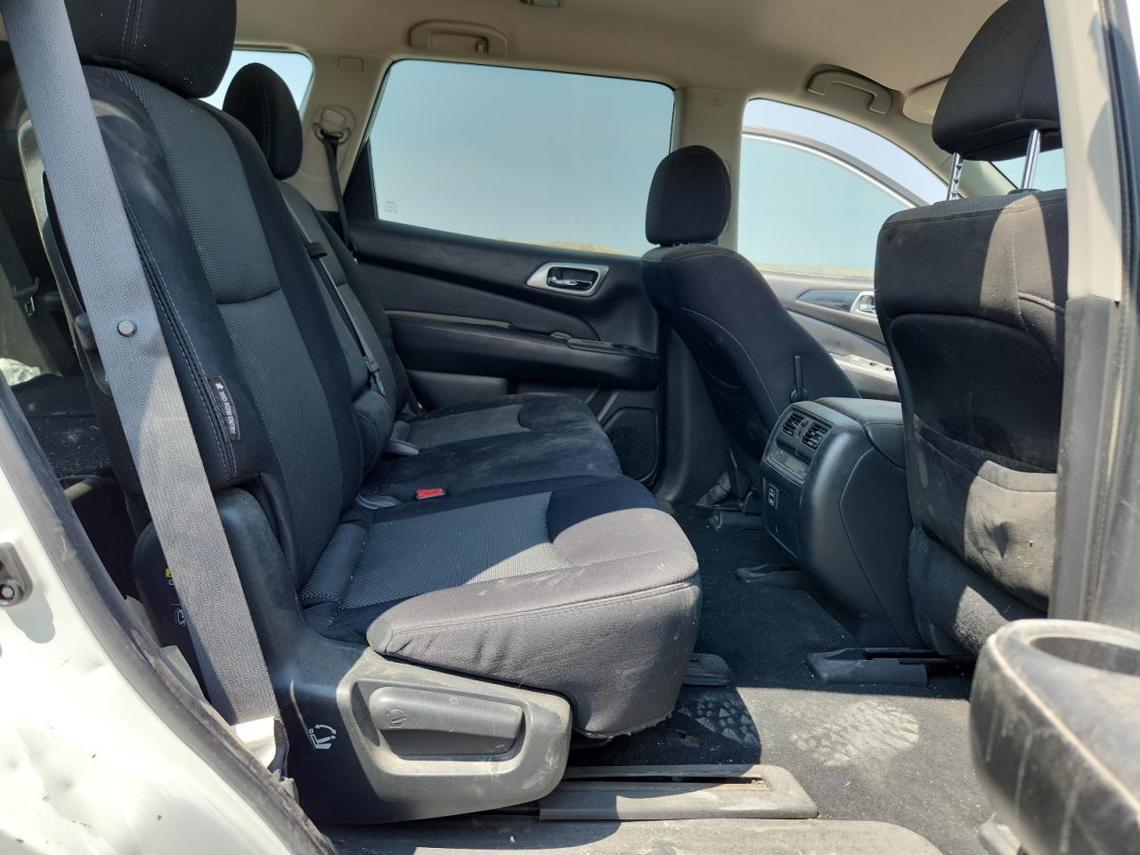 2018 Nissan Pathfinder S VIN: 5N1DR2MM7JC642968 Lot: 65595905