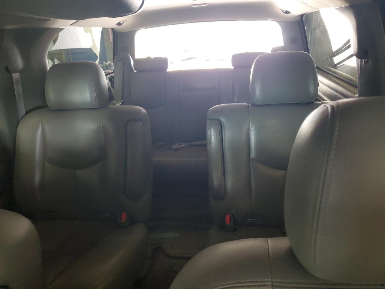 2005 Chevrolet Suburban K1500 VIN: 3GNFK16ZX5G101461 Lot: 64633045