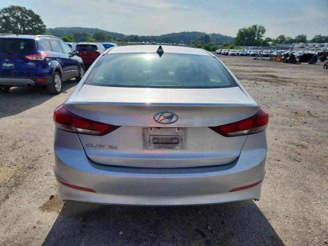  HYUNDAI ELANTRA 2018 Srebrny
