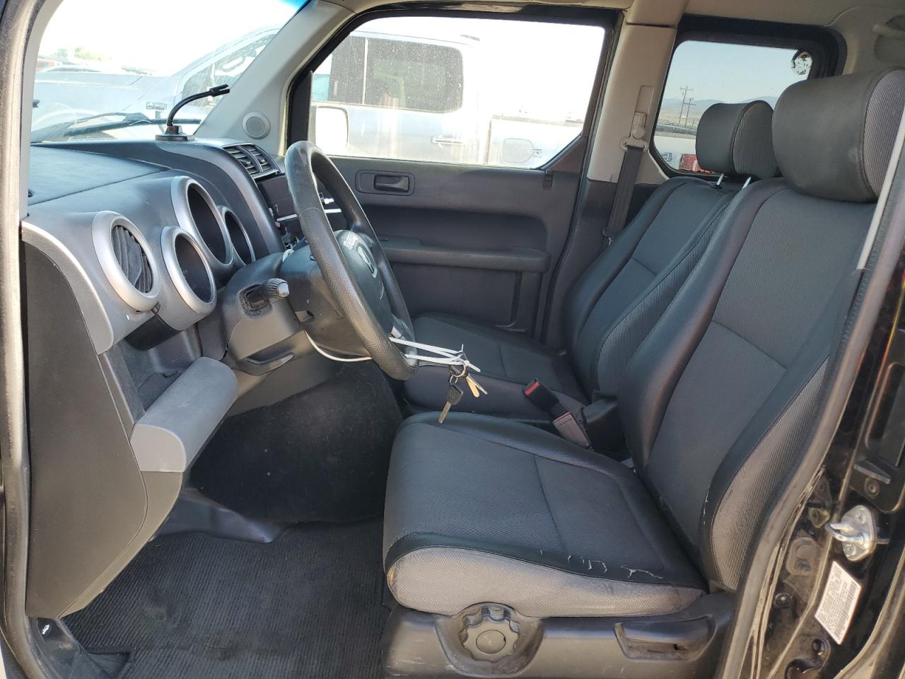 2005 Honda Element Lx VIN: 5J6YH18395L001566 Lot: 63945995