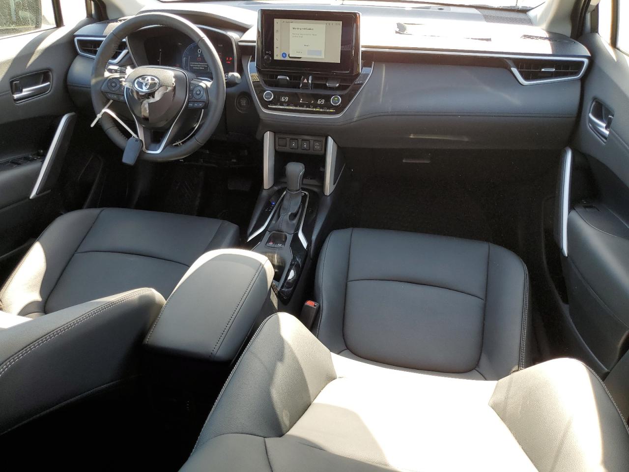 2025 Toyota Corolla Cross Xle VIN: 7MUDAAAG2SV134661 Lot: 64132015