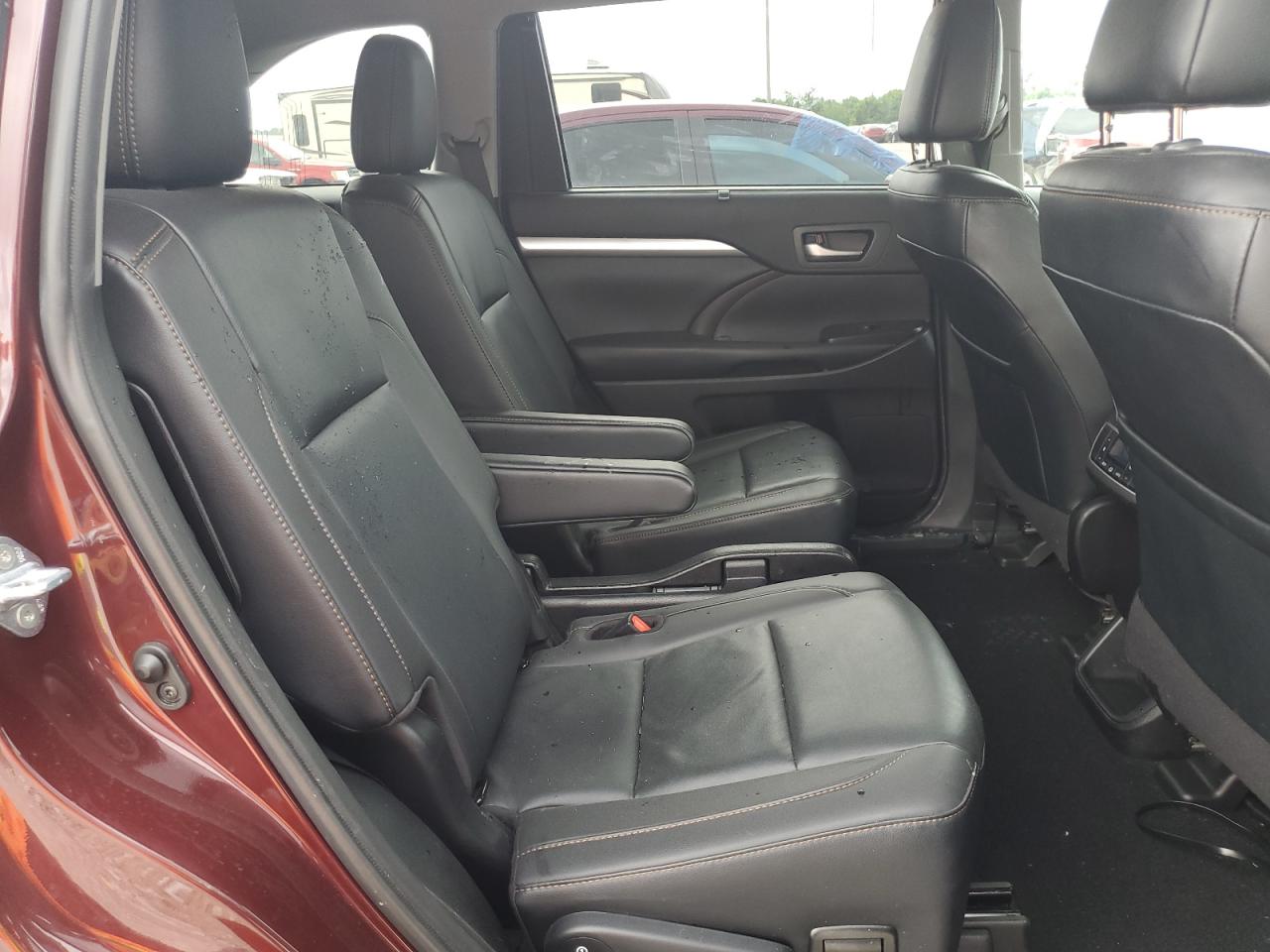 2019 Toyota Highlander Se VIN: 5TDJZRFH1KS978888 Lot: 63668965