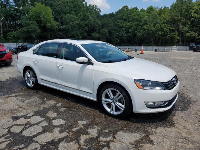  VOLKSWAGEN PASSAT 2014 Biały