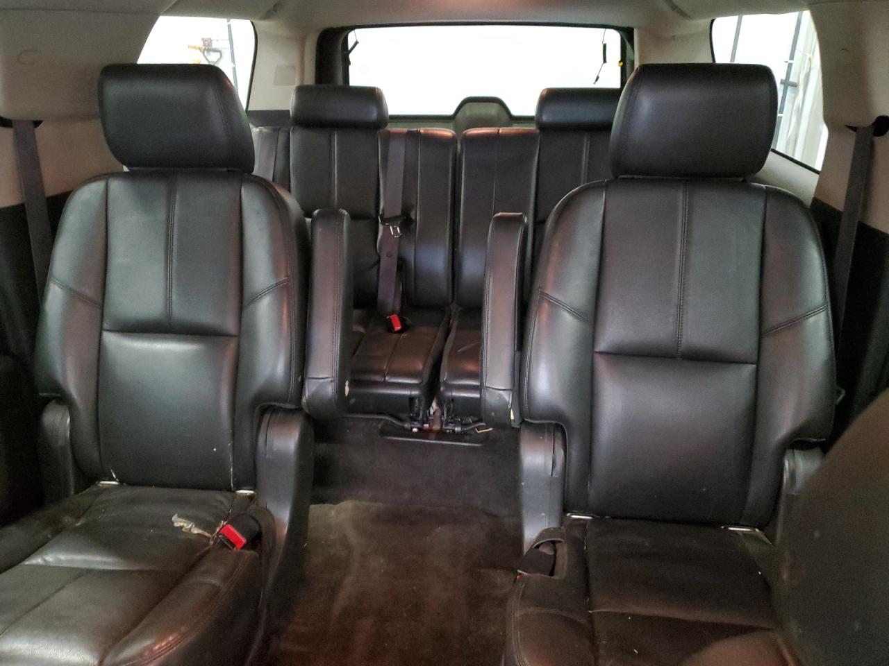 2013 Chevrolet Suburban K1500 Lt VIN: 1GNSKJE7XDR241989 Lot: 64789945