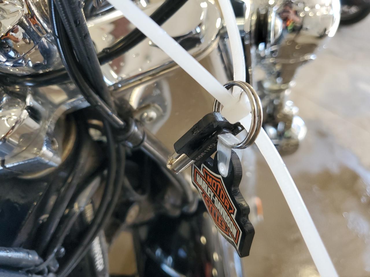 2013 Harley-Davidson Flstc Heritage Softail Classic VIN: 1HD1BWV12DB053813 Lot: 62360755