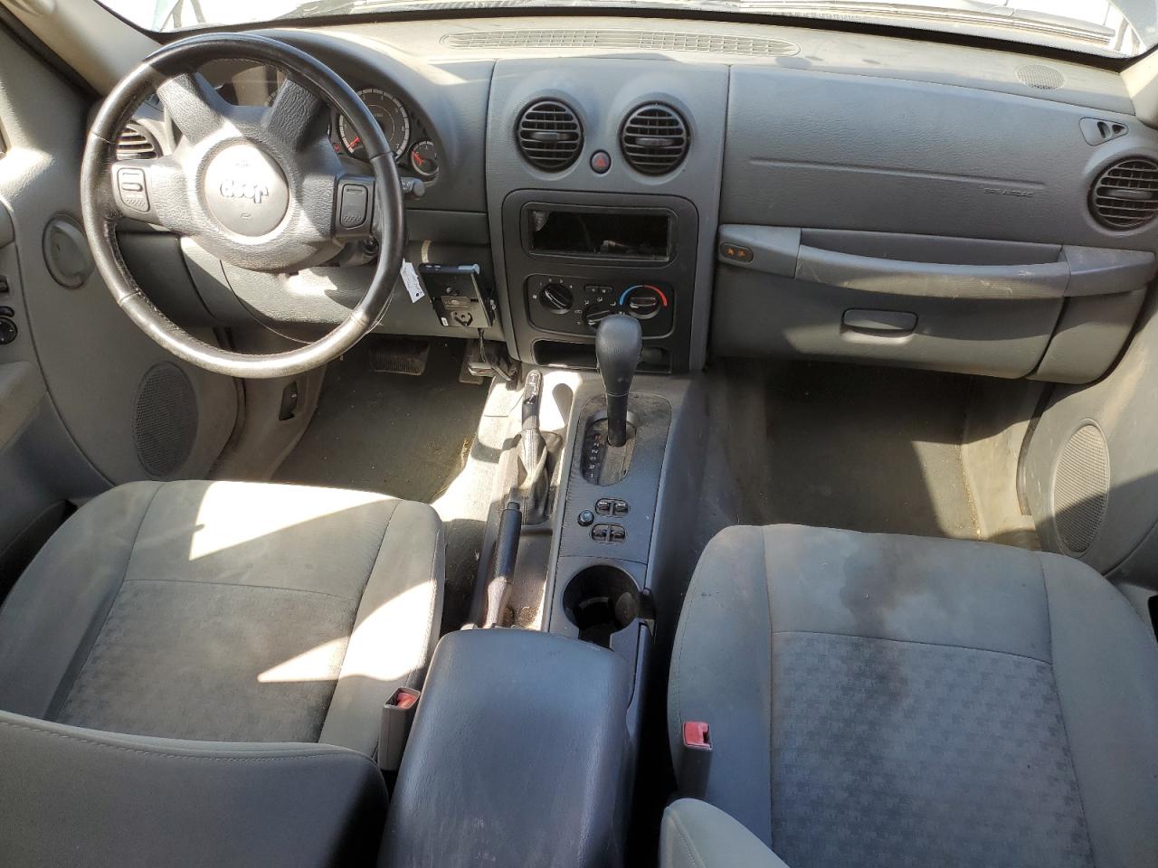 2005 Jeep Liberty Sport VIN: 1J4GL48K95W717157 Lot: 65374295